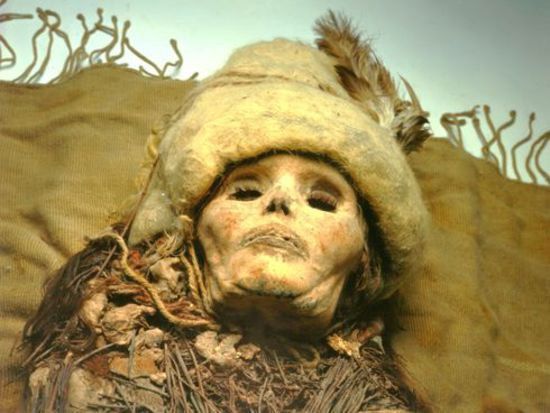 Мумия женщины из пустыни Такла-Макан