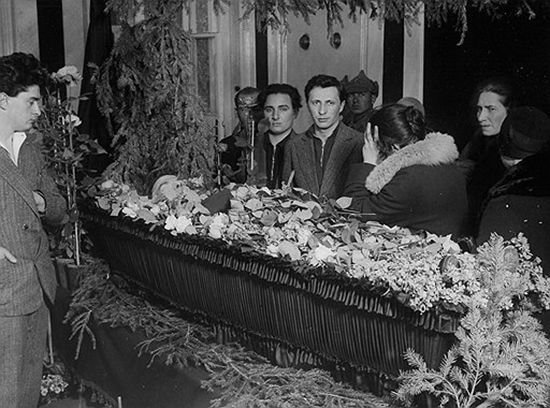 Похороны Маяковского