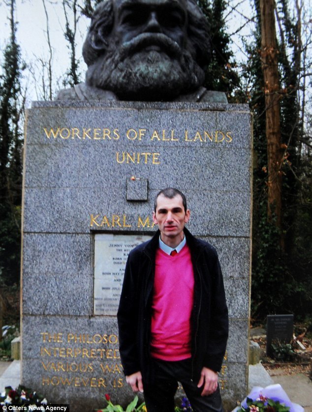 Марк на могиле Карла Маркса