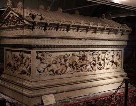 sarkofag-kak-traditsionnyiy-vid-pamyatnika