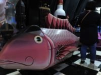 Из Африки в Новосибирск едет сумасшедший мастер… гробового дела