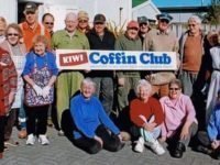 «The Coffin Club» новозеландский клуб пенсионеров, которые занимаются изготовлением гробов для себя