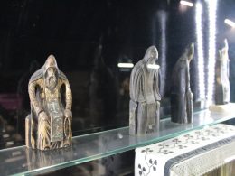 eksponatyi-muzeya-pogrebalnoy-kulturyi-skulpturyi-nil-stolobenskiy